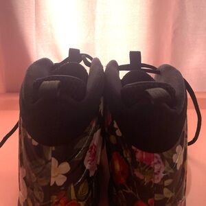 Nike Air Foamposites “Floral”